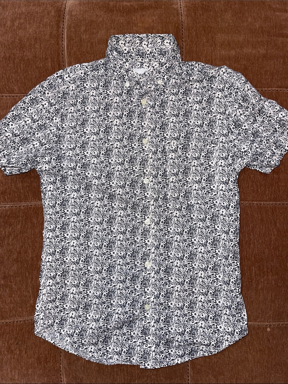 Goodfellow & Co Black and White Floral Short-Sleeve Button-Down Shirt